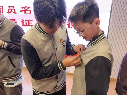 时代少年团丁哥爆料吃瓜,揭秘娱乐圈吃瓜背后的真相