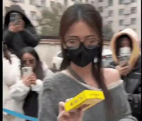 吃瓜爆料克拉拉视频,吃瓜群众热议的幕后真相