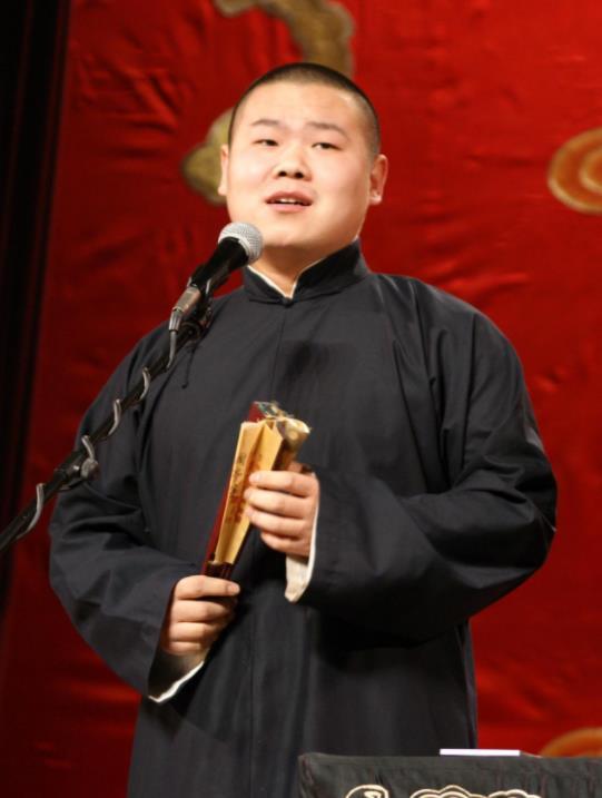 岳云鹏吃瓜爆料图片,娱乐圈幕后真相大揭秘